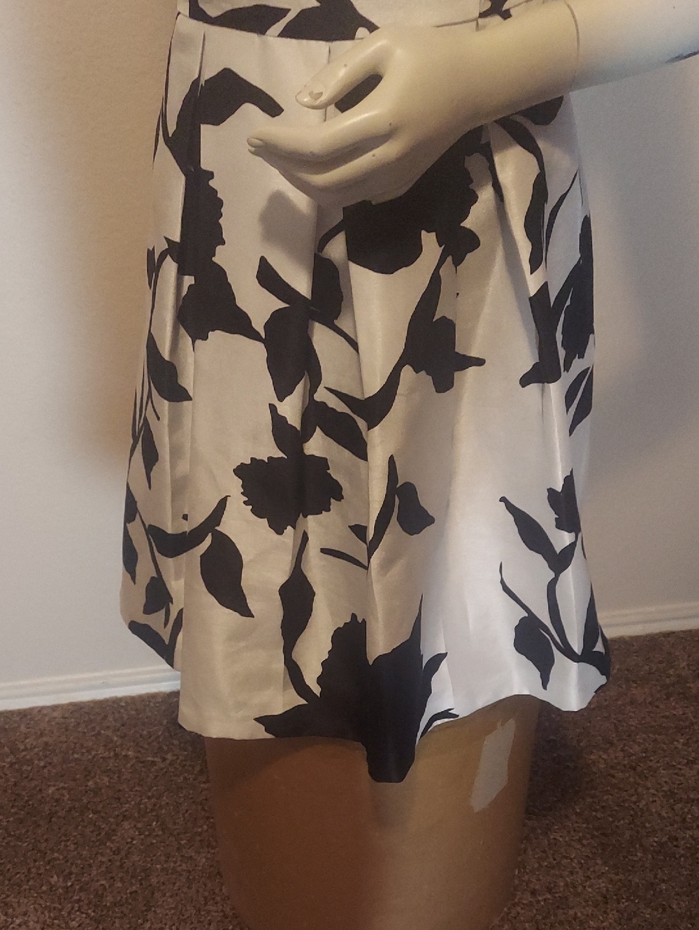 Julian Taylor Black and White Sleeveless A-Line Mini Dress - Picture 4 of 8